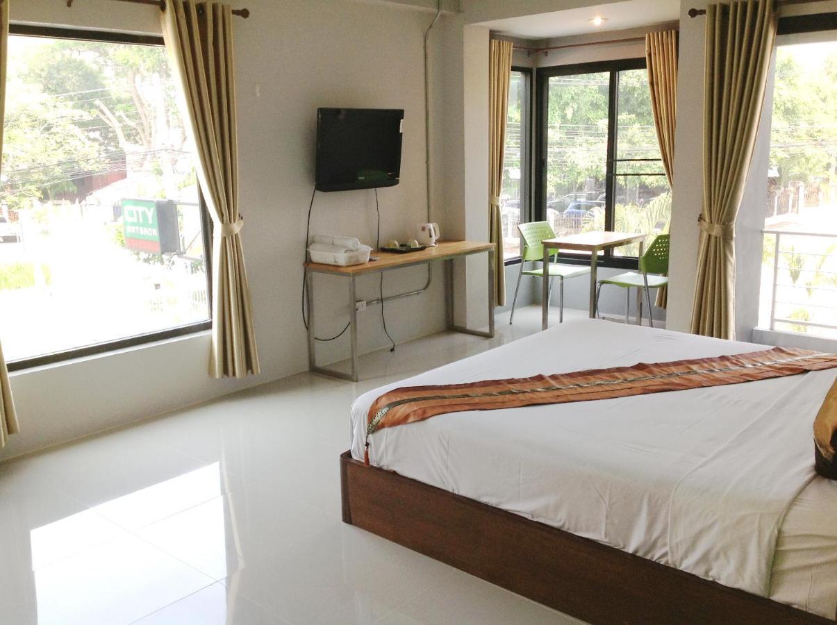 City Ratsada Lampang Exterior foto