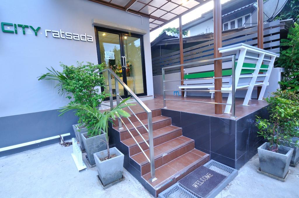 City Ratsada Lampang Exterior foto